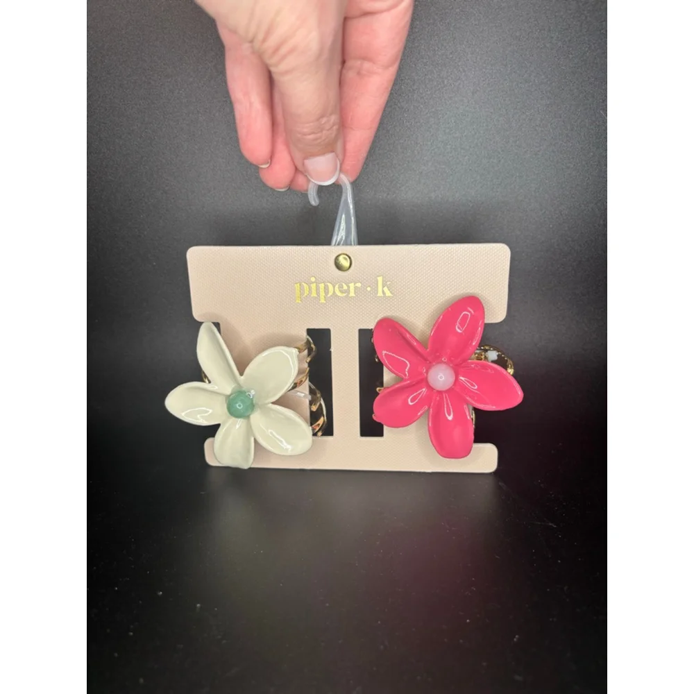 NWT Viral Piper K Pink and White Flower Hairclips Boho Glam